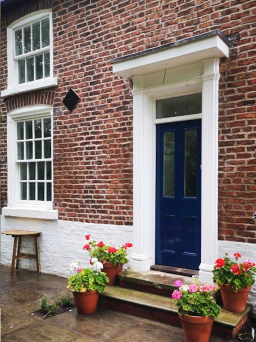 Apartamento Welcoming Luxury In A Grade II Listed Building Chester Exterior foto
