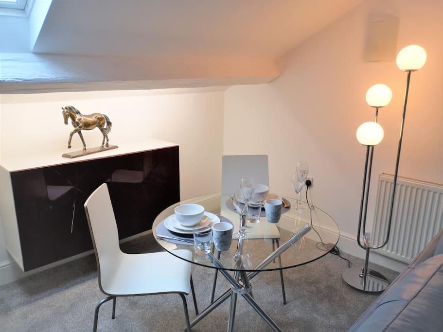 Apartamento Welcoming Luxury In A Grade II Listed Building Chester Exterior foto
